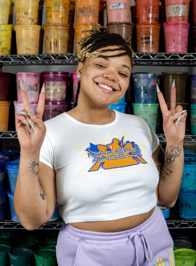 MAKER'S ANGELS CROPPED TEE